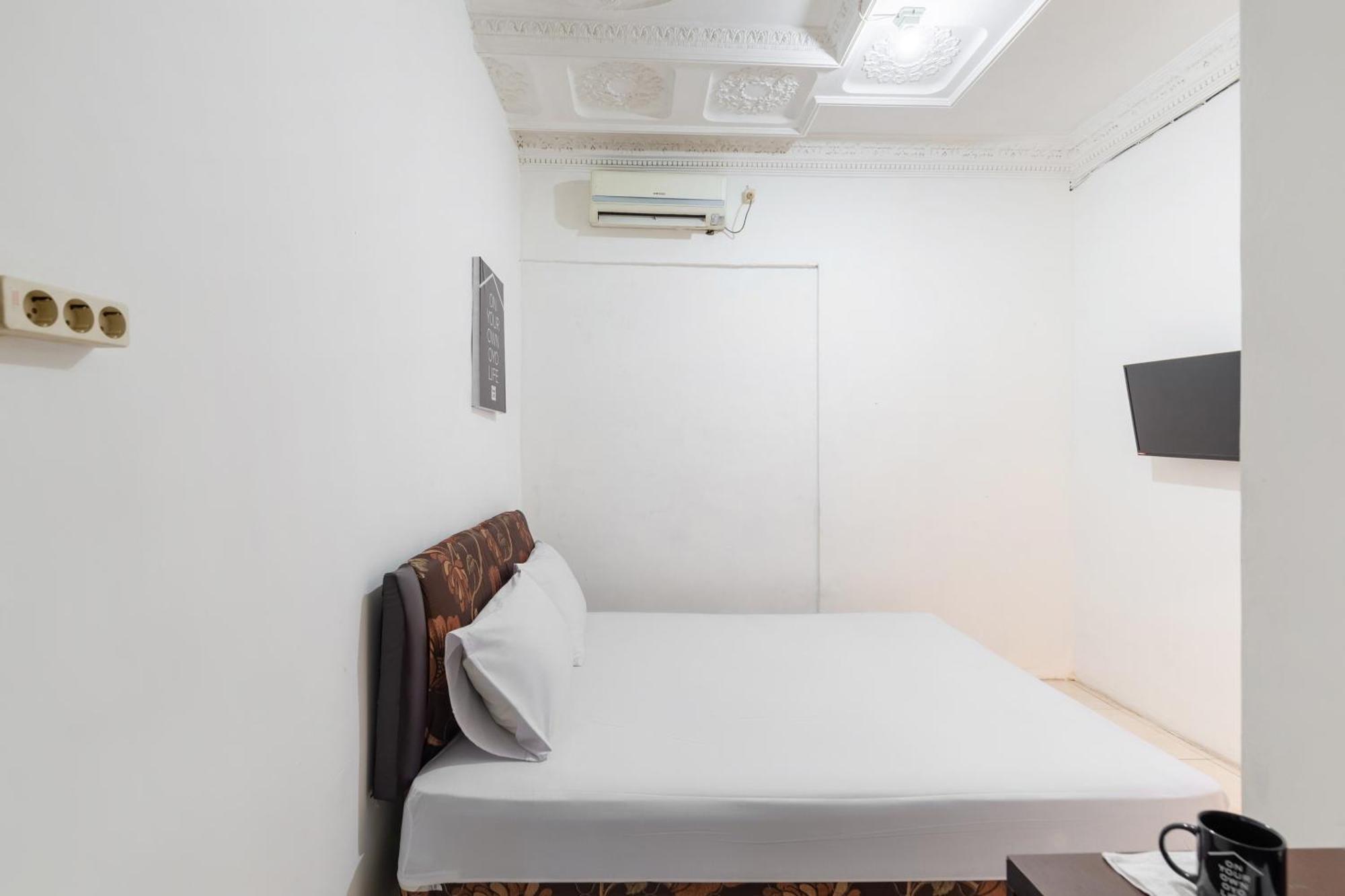 Oyo Life 2108 Griya Aisyah Residence Surabaya Exterior foto
