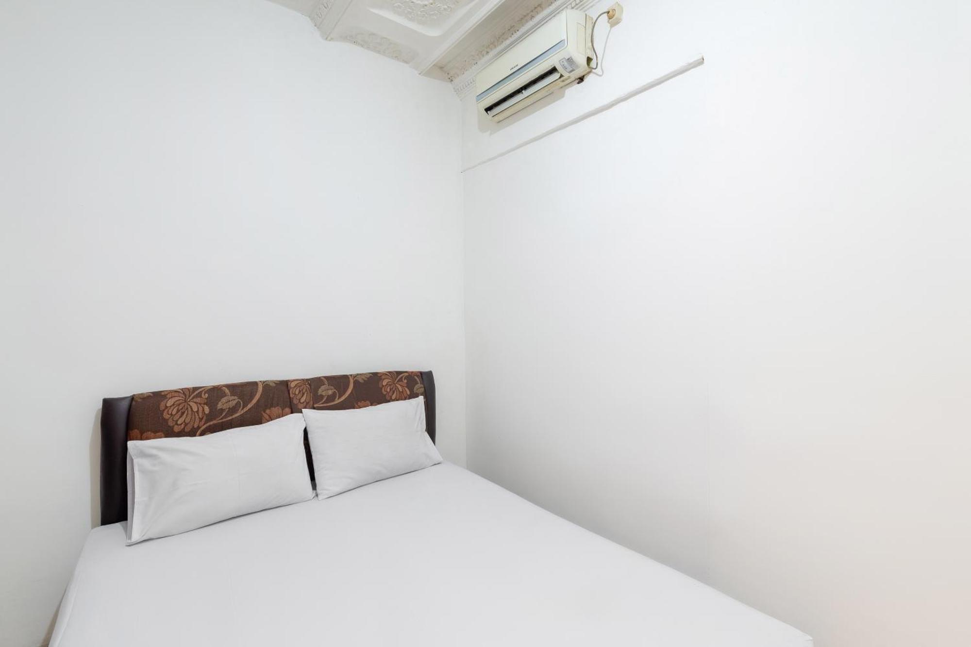 Oyo Life 2108 Griya Aisyah Residence Surabaya Exterior foto